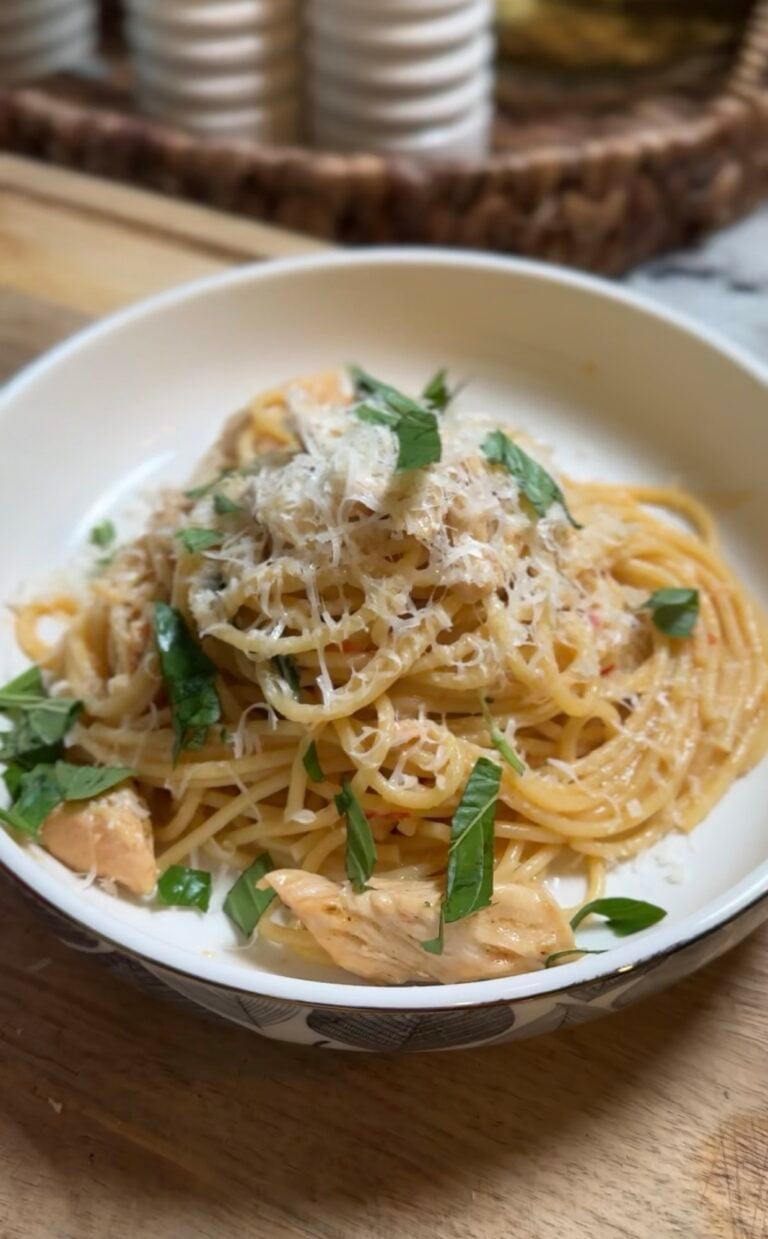 Summer Chicken Pasta with tender chicken breast, fresh garden tomatoes, garlic, basil, and pasta tossed in a light white wine butter sauce.